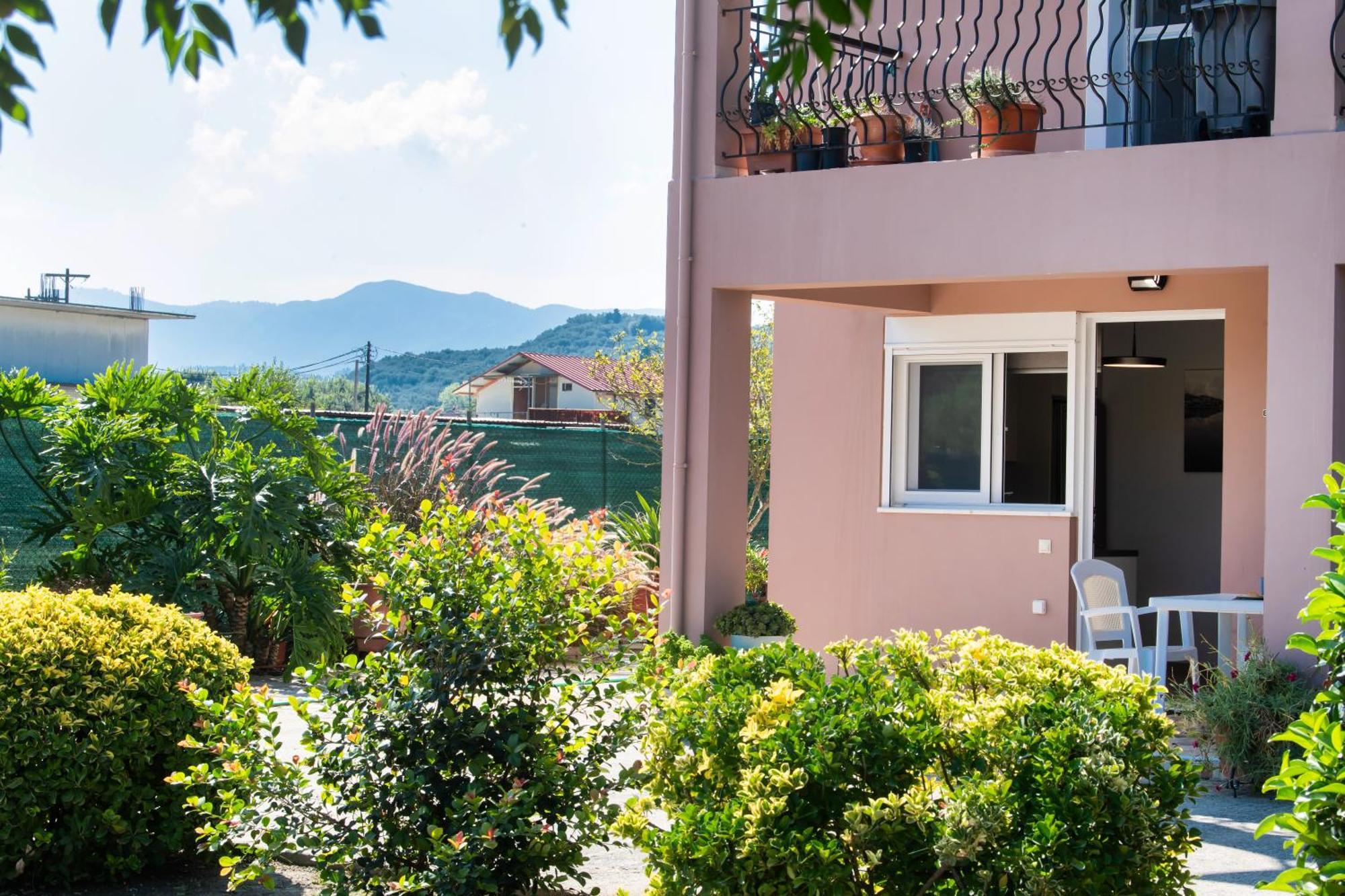 Ruellia Luxury Apartments Kalligoni Екстер'єр фото